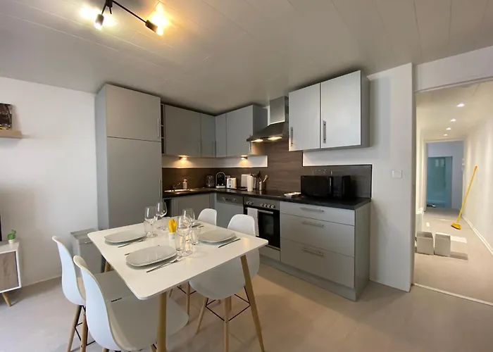 - Les Cosy De - Place Du Marche, Proche Gare Апартаменты *